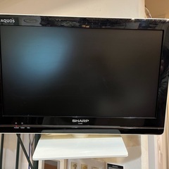 Sharp 19インチ テレビ　スタンド・壁付アダプター付きの画像