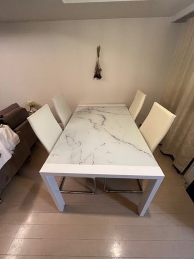 ニトリ　大理石調テーブル&チェアセット