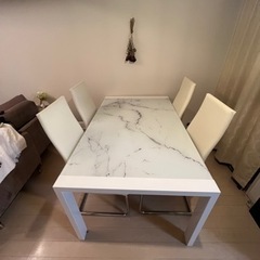 ニトリ　大理石調テーブル&チェアセット
