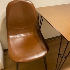 【値下げ】テーブル、椅子2脚セットの画像