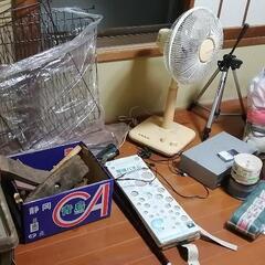 家電 家具 生活雑貨　☆電気毛布  扇風機 ビデオデッキ 藤の椅...