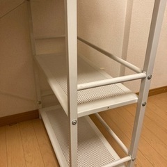 机と椅子のセットです。無料でお譲りします。の画像