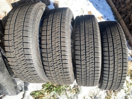 スタッドレスタイヤ❗️アルミホイール4本セット❗️★ブリヂストン・175/65R15・VRX2・2021年製★ アクア ヴィッツ フィ