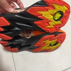 【新品・未使用】スキルシューター　雷　21.5 運動靴　オレンジ　の画像