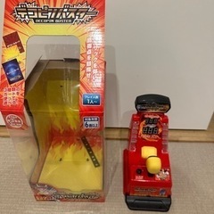 今流行りのデコピンバスターです。
