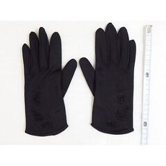 ■黒色手袋・お花