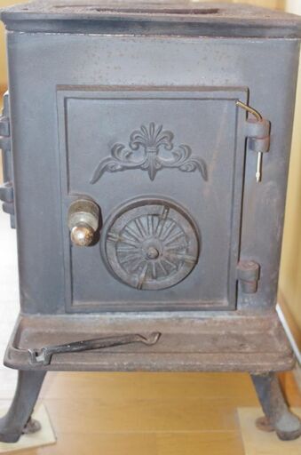 中古鋳造薪ストーブあげます (ももんが3号) 釧路の家庭用品