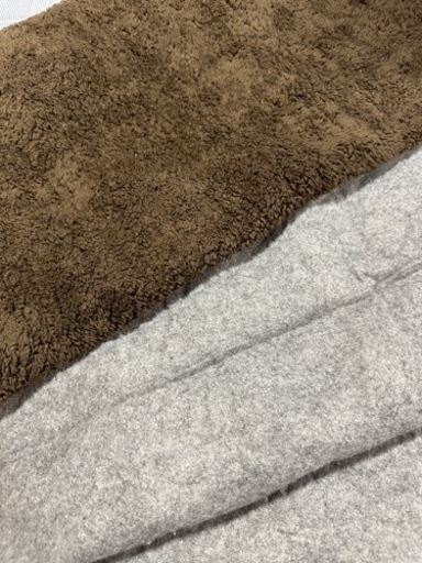 ニトリ　ラグ
