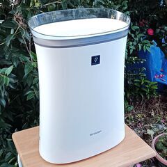 ★美品!!お届け可！★ SHARP プラズマクラスター7000 空気清浄機 ～23畳 FU-H50-Wの画像