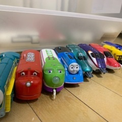 プラレール  トーマス　チャギントン　新幹線　