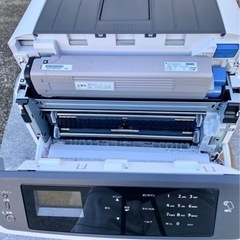 【値下げしました】A3対応カラーレーザープリンター OKI C824dn の画像