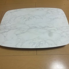 テーブル