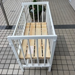 ベビーベッド　そいねーる+ ホワイト　大和屋の画像