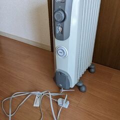 デロンギオイルヒーター　RHJ10FO812-SG