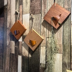 木で作った色々な小物たちの画像