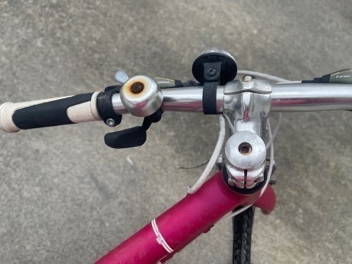 ※お取引き中　自転車　クロスバイク　レデイース　空気入れ付き