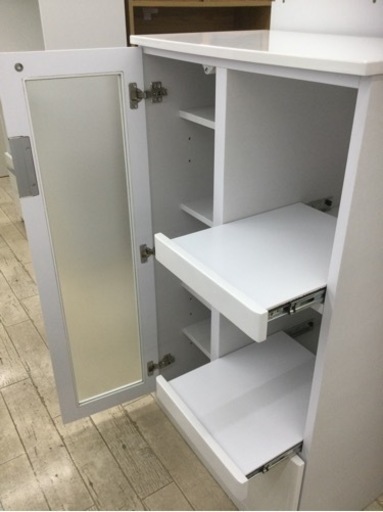 【✨シンプルデザイン❗️使いやすいサイズ❗️コーヒーメーカー、炊飯器の収納❗️清潔感あります❗️✨】定価¥38,970円 レンジボード