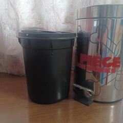 ワンピース　ごみ箱の画像