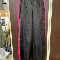 PUMA  プーマ　ウインドブレーカー　ナイロンジャージ　黒×ピンク×グレー(上)  黒×ピンク(下)　上下セット　レディース　M  古着　③の画像