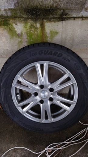 ヴォクシースタッドレスタイヤホイールセット美品✨