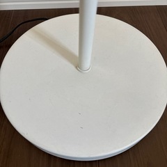 フロアランプ　ニトリの画像