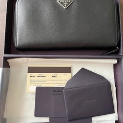 PRADA 財布　