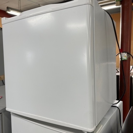 T6✨️値下げしました✨️ 冷蔵庫　2020年製　maxzen JR046ML01WH 中古