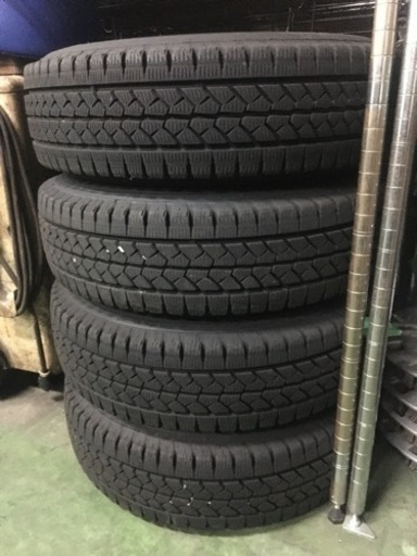引き取り限定！スタッドレス　165R13 LT 6PR