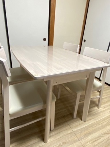※ダイニングテーブル　《受取先決定》