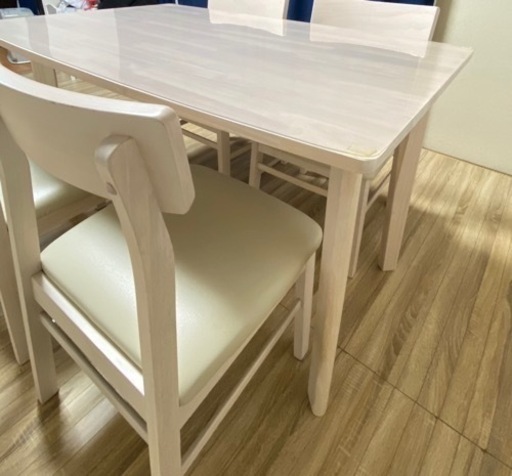 ※ダイニングテーブル　《受取先決定》
