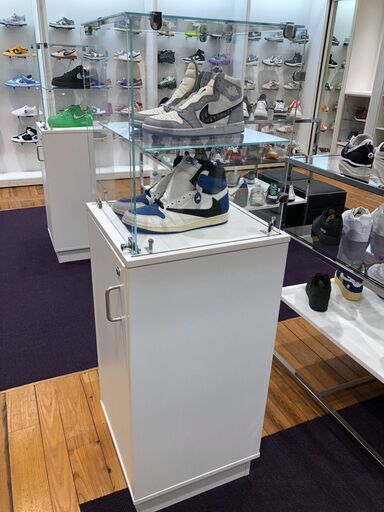 店舗用什器 5台