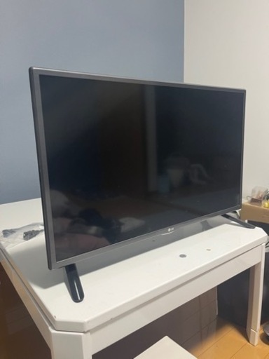 テレビ　LG 32型　フルハイビジョン　2015年式