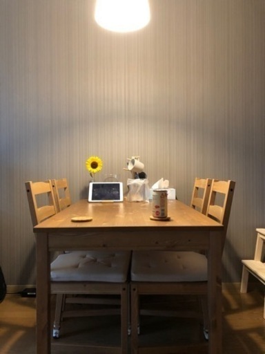 「相談中」IKEAダイニングテーブルセット、椅子クッション付き