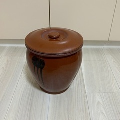 仙豆が入っていそうな壺
