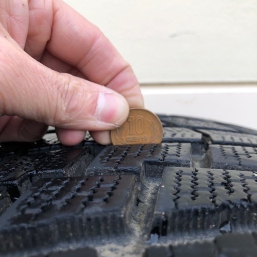 【値下げ】ランドクルーザー ランクル200系 スタッドレスタイヤ　285/60R18【10899383】 値下げ】ランドクルーザー ランクル200系 スタッドレスタイヤ 285