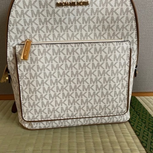 1度のみ使用　MICHAEL KORS バックパック　アディナ　③