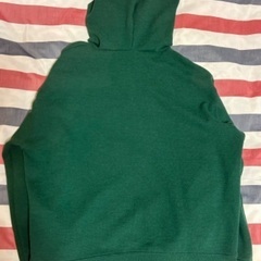 ZARAのニットパーカーの画像