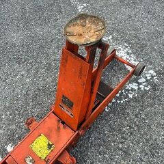 バンザイ MA-200LS 低床エアージャッキ 2t【野田愛宕店】【店頭取引限定】【中古】ITXEI1ZTJCDOの画像