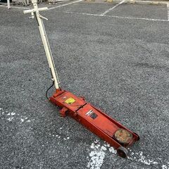 バンザイ MA-200LS 低床エアージャッキ 2t【野田愛宕店】【店頭取引限定】【中古】ITXEI1ZTJCDOの画像