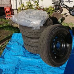 ハイエース新車外し、ホイール＆タイヤ＋ホイールカバー　の画像