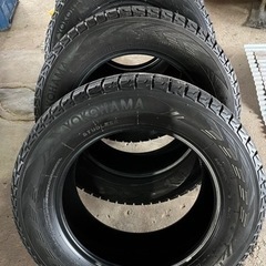 タイヤ　18インチ　4本　スタッドレス　YOKOHAMAプラド　ランクル