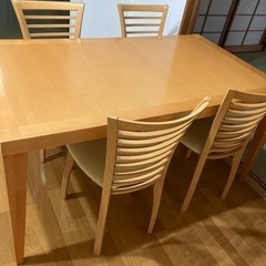 ダイニングセット　テーブル　椅子4脚　グラつきなどなし