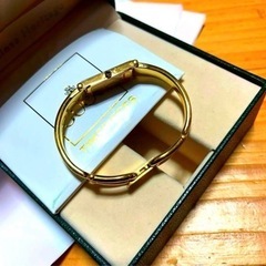 GUCCI  バングルウォッチ ゴールド×ブラック クオーツ 1500 腕時計の画像