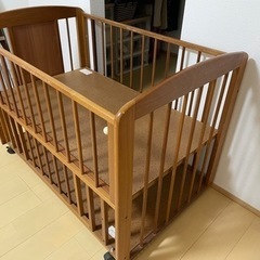 【12月中に引き取り希望】ベビーベッドの画像