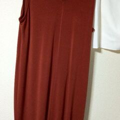 白ボレロ付き明るい小豆色のワンピース(M)着丈103cmの画像