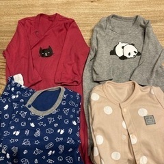 長袖ロンパース4点