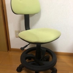 無料　ニトリの学習いす