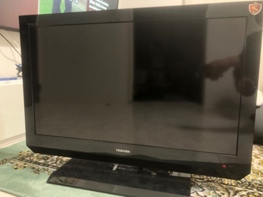 YOSHIBA32インチ液晶テレビ地デジカード付き
