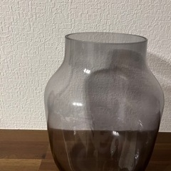 花瓶　大きめ　グレーの画像