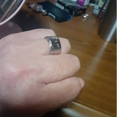 シャネルロゴ男性用リングの画像